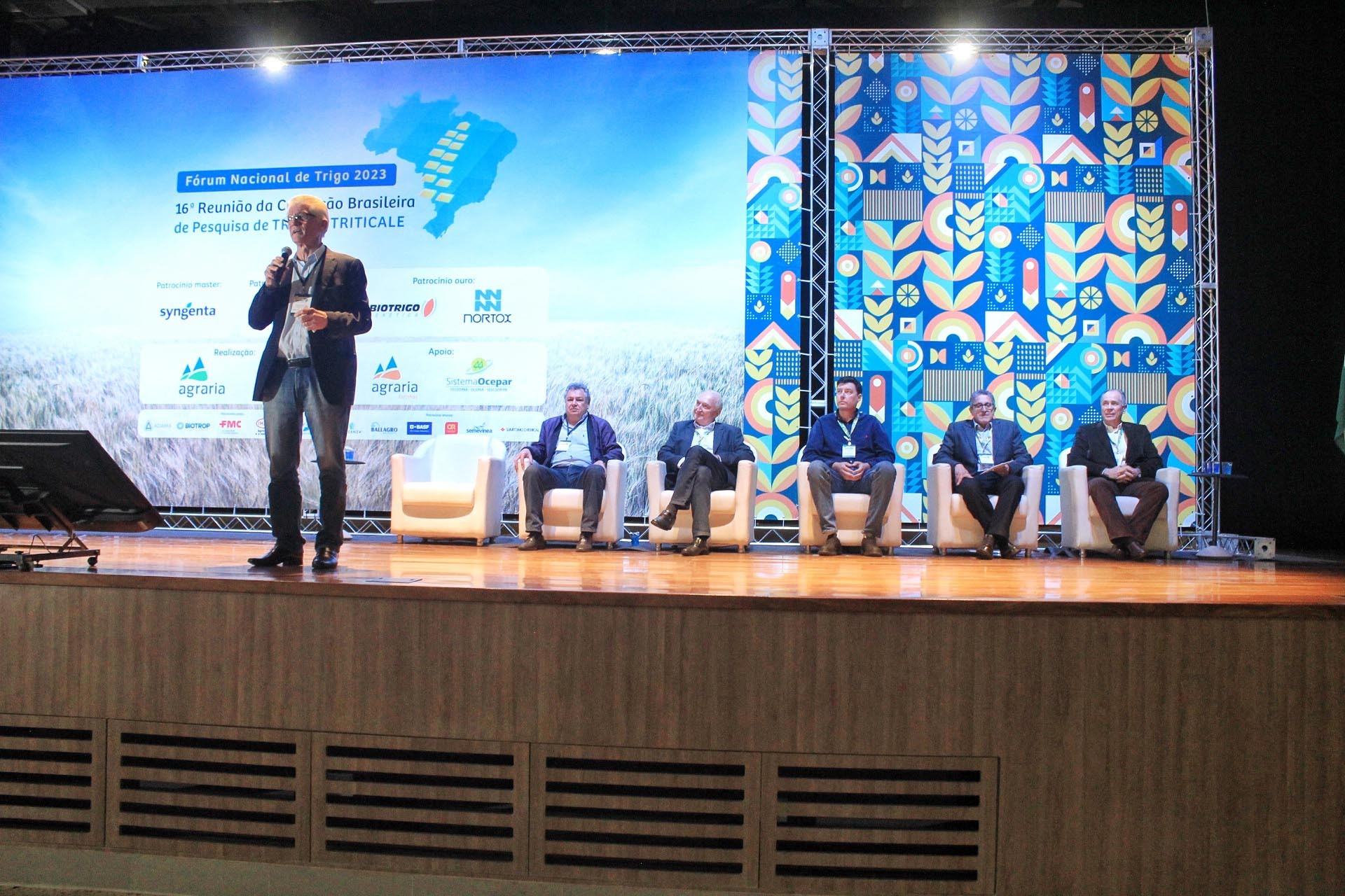 No Fórum Nacional de Trigo, Paraná defende uso da ciência e inovação no agronegócio