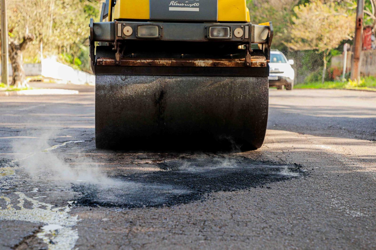 Força-tarefa da Secretaria de Obras realiza operação tapa-buracos em Cascavel