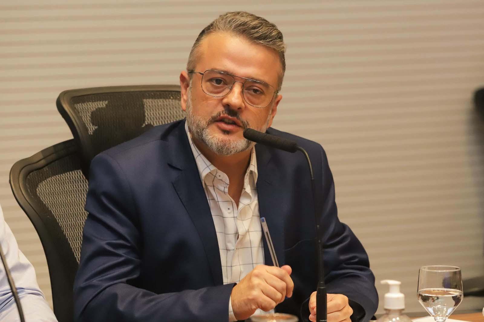 Paraná leva ao STF proposta para tornar mais equilibrada a divisão dos royalties do petróleo entre os estados