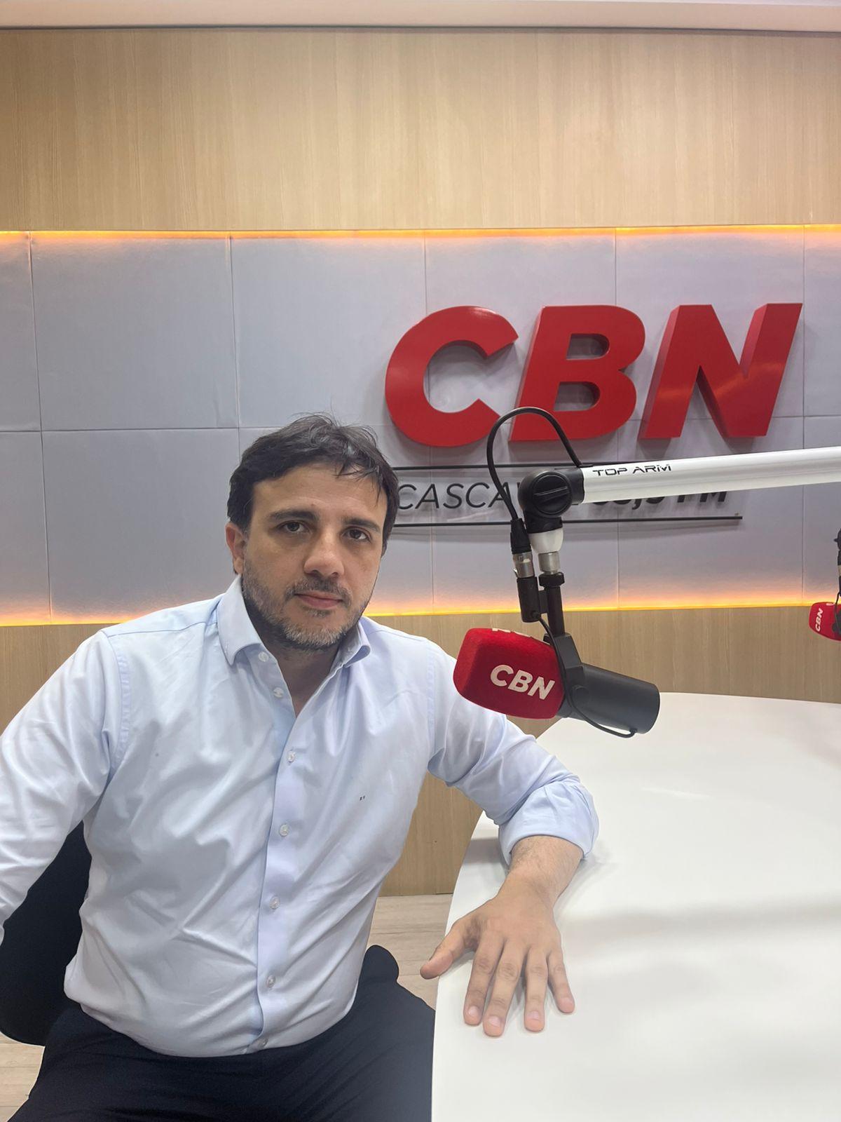 Entrevista com Renan Santos, pré-candidato à presidência pelo Partido Missão