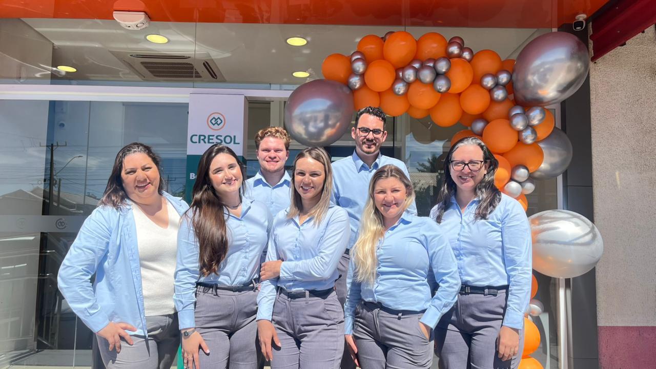 Cresol reinaugura agência em Lindoeste