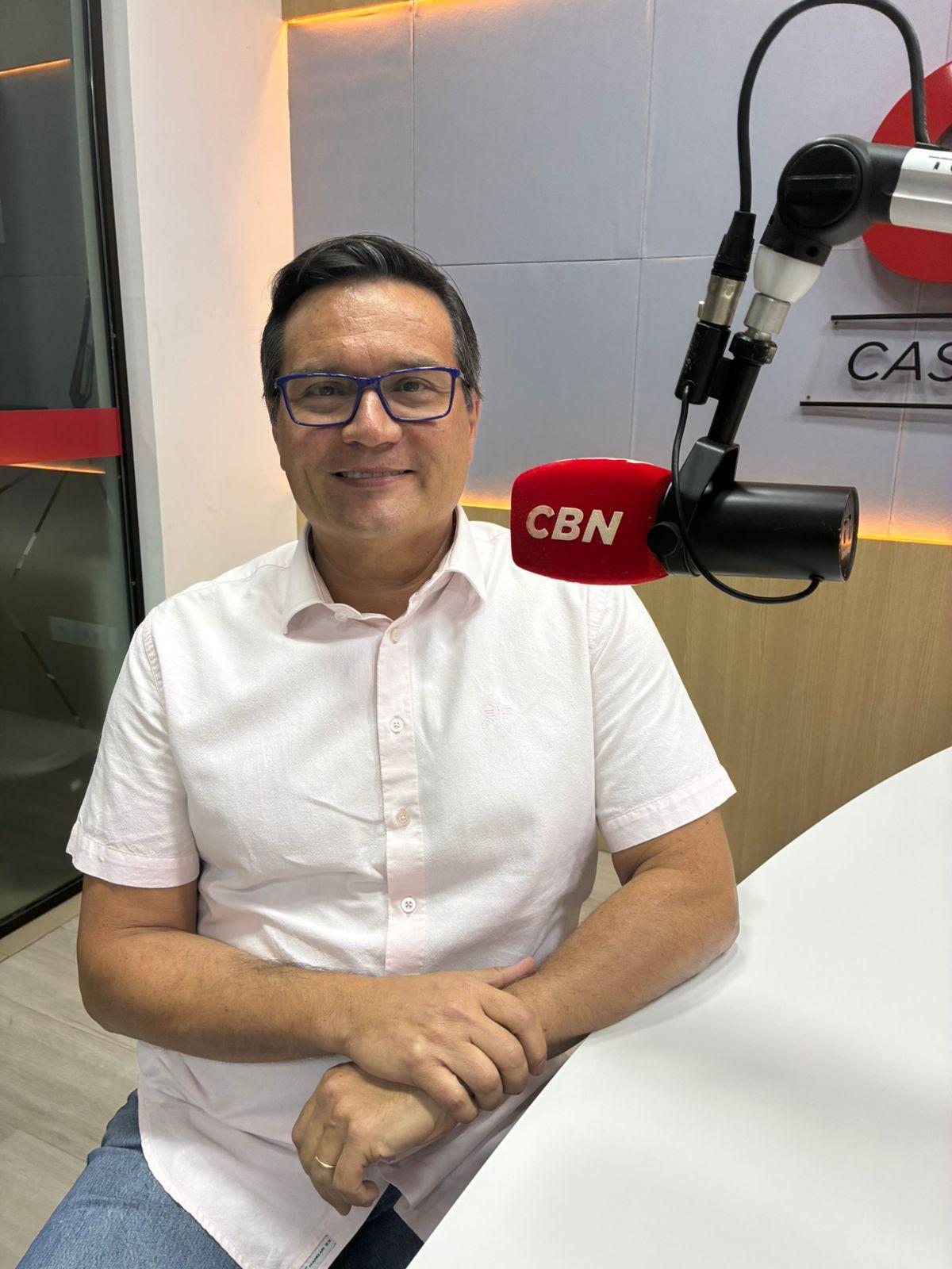 Fevereiro Roxo alerta para a conscientização sobre o Alzheimer