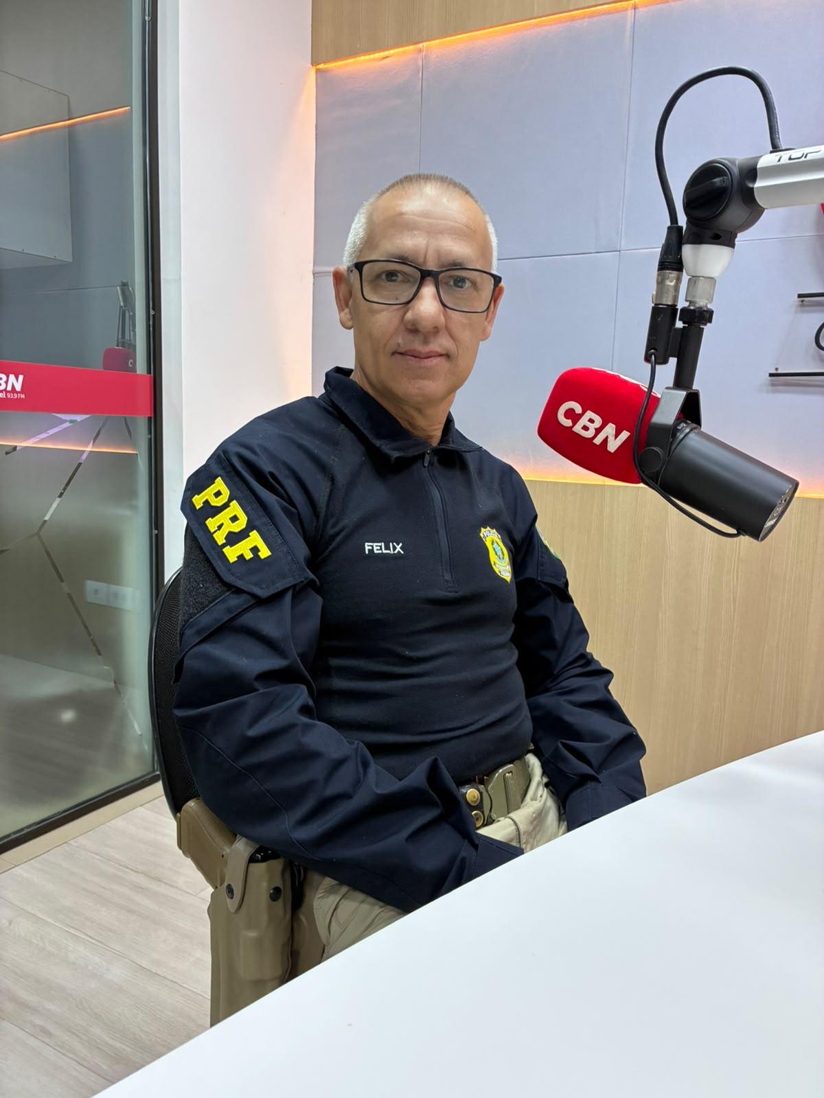 PRF orienta motoristas sobre cuidados nas rodovias durante temporais