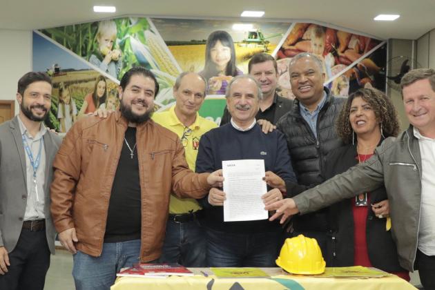 Prefeitura de Cascavel doa terreno e viabiliza construção de 96 moradias populares