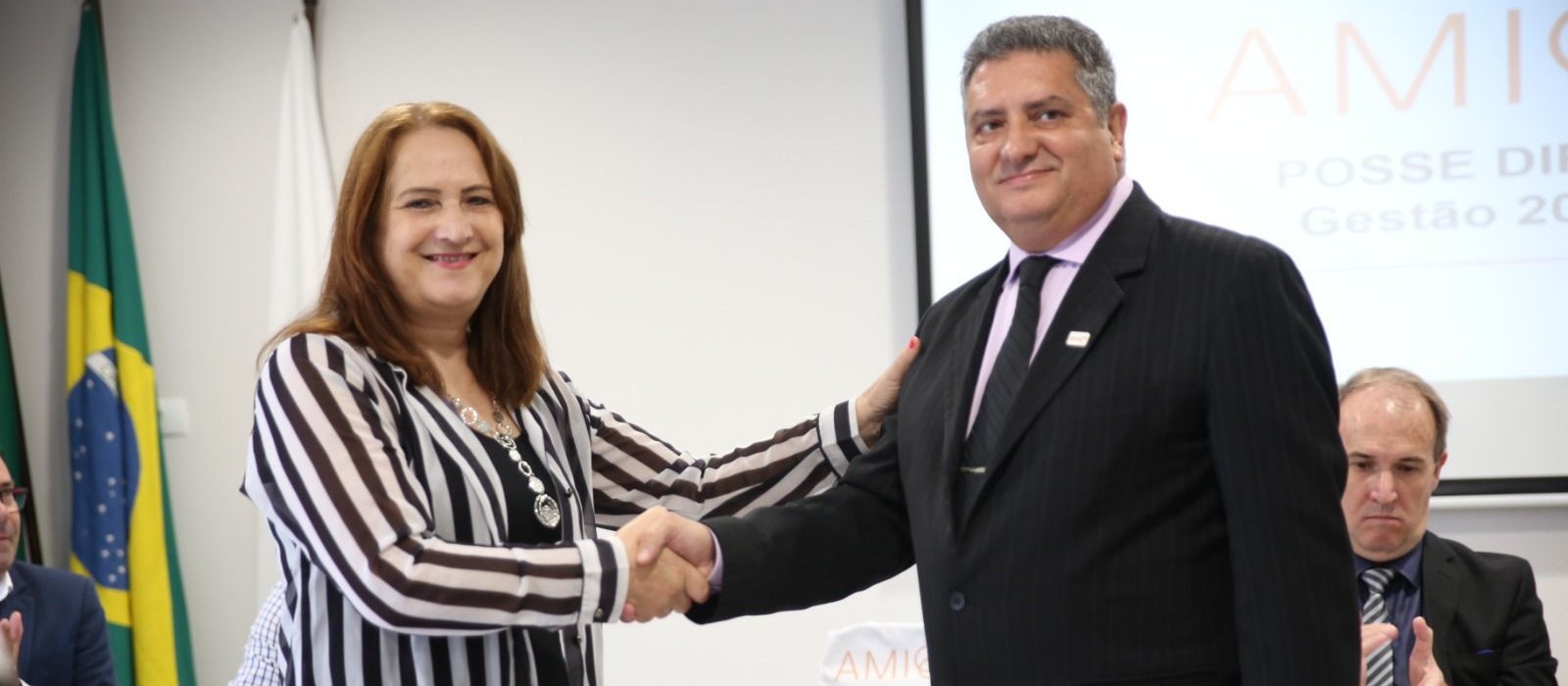 Empresário Jovane Borges é empossado presidente da AMIC PR