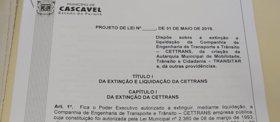 Jurídico  protocola na Câmara o projeto de lei de extinção da Cettrans 