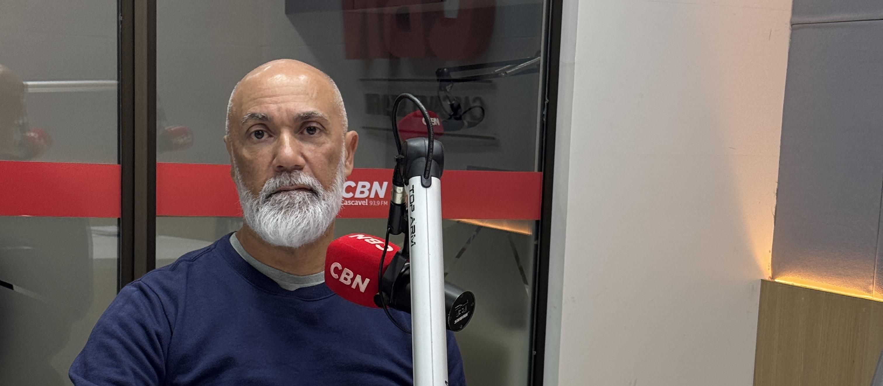 Profº Dr. Alexandre Ferrari comenta sobre os desafios da alfabetização