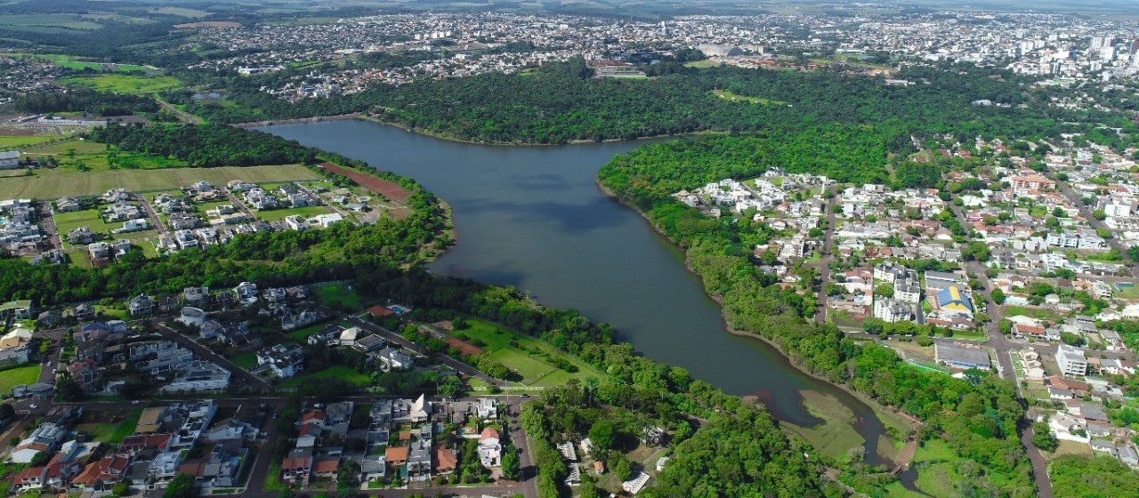 Meio Ambiente promove workshop sobre gestão dos recursos hídricos e apresenta o Projeto de Desassoreamento do Lago Municipal