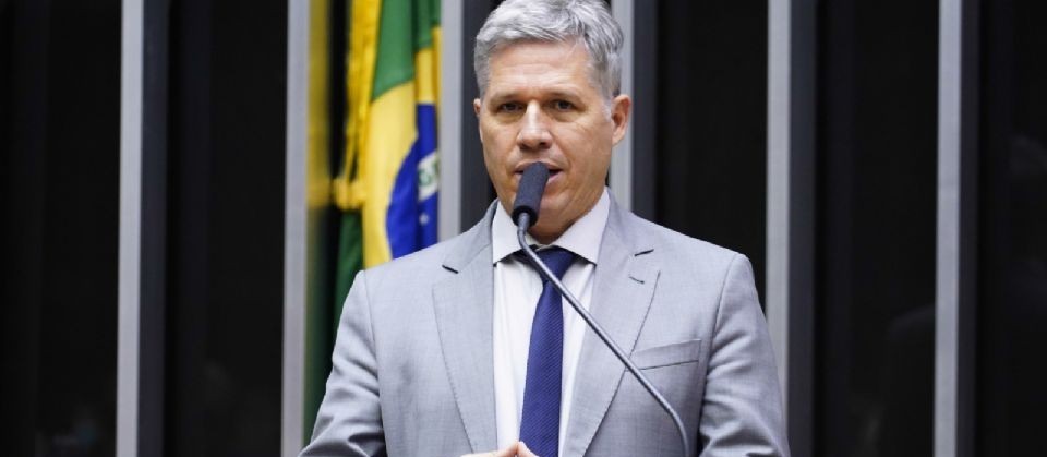 Ministro Paulo Teixeira visitará local da explosão em Palotina 