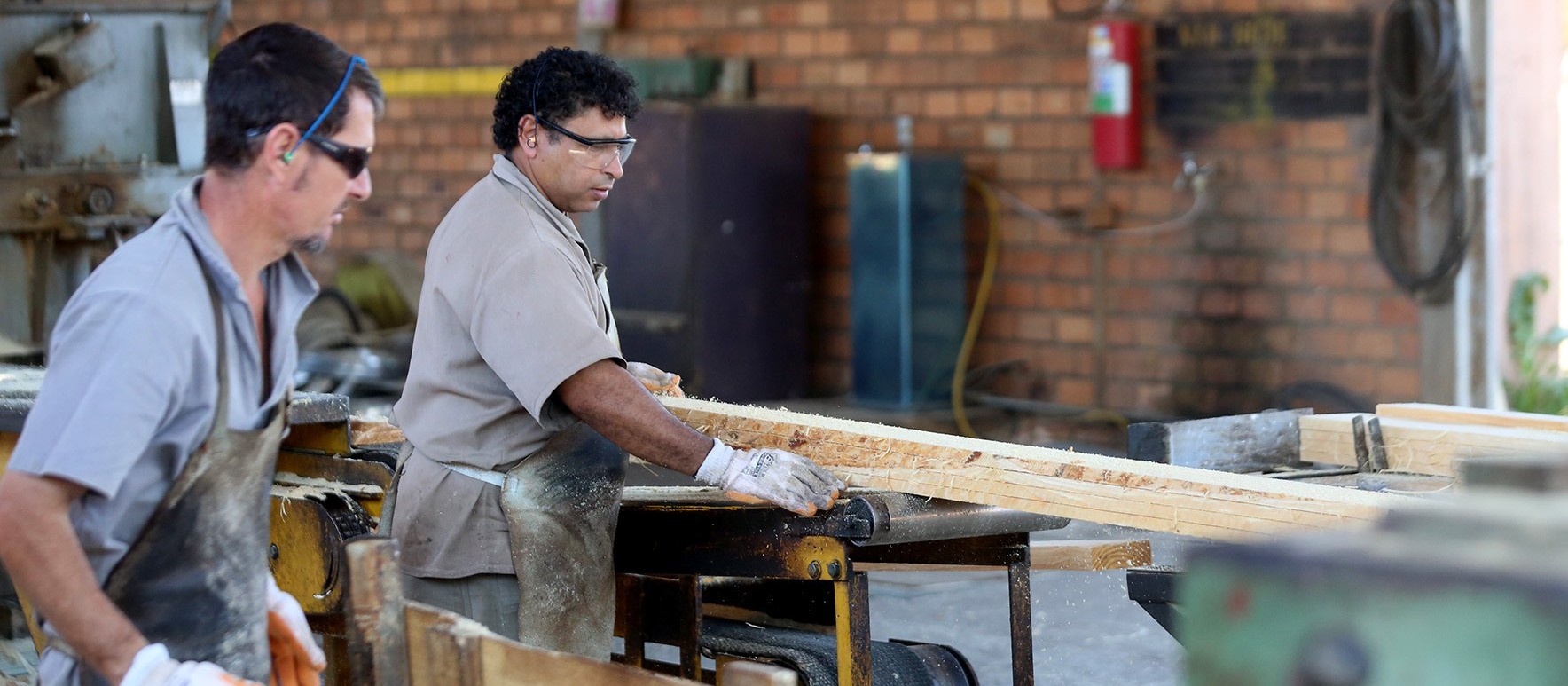 Indústria do Paraná volta a gerar empregos em junho