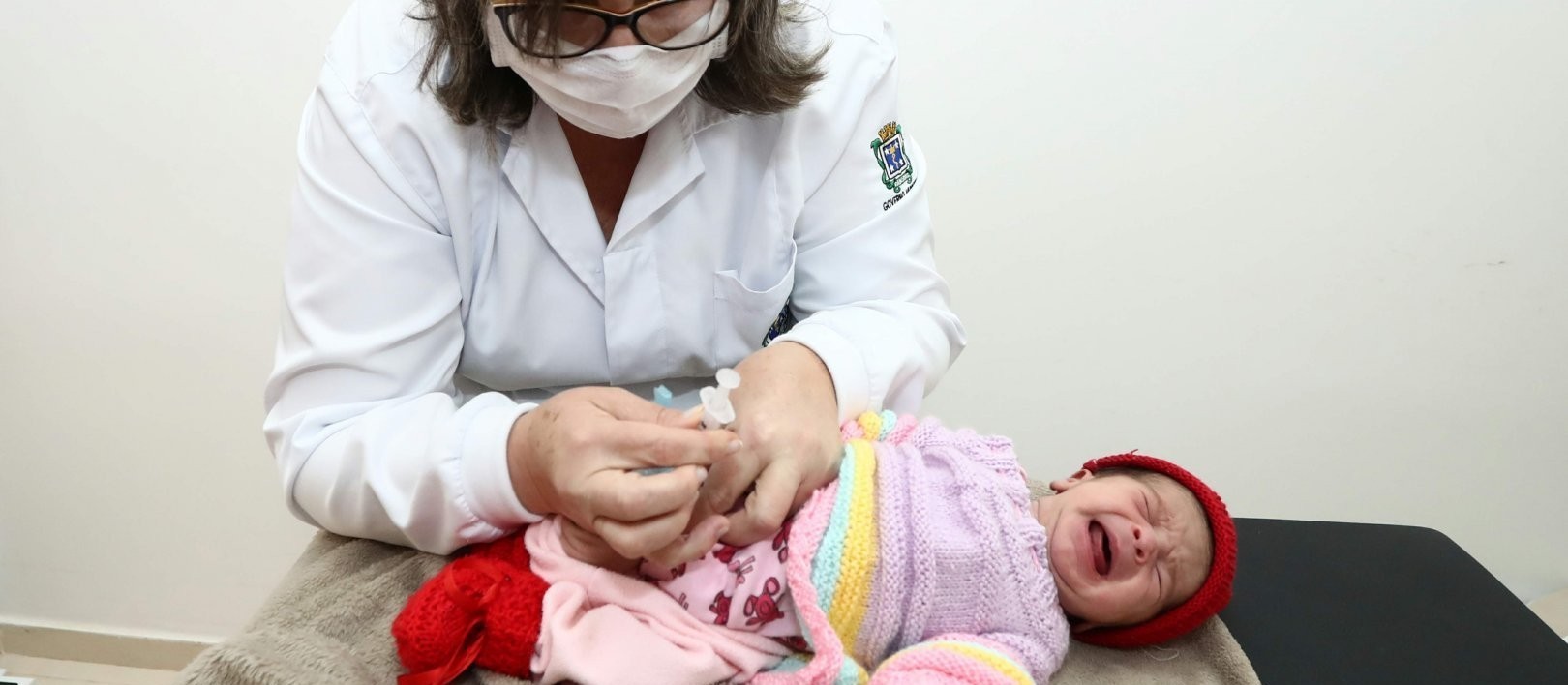 Cascavel zera lista de espera por vacina pentavalente 