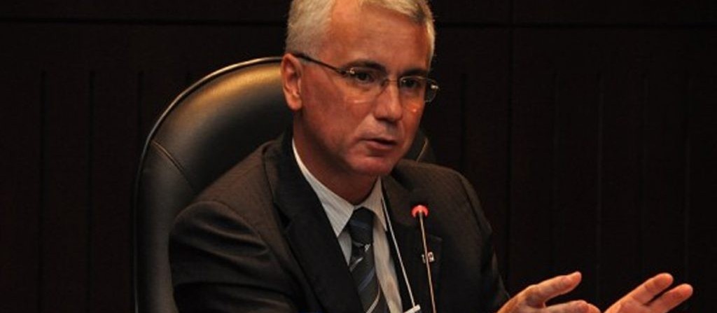 Presidente da OAB Paraná fala do fim das aposentadorias para ex-governadores