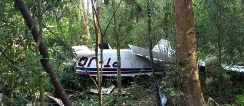 Três pessoas morrem em queda de avião em Cascavel