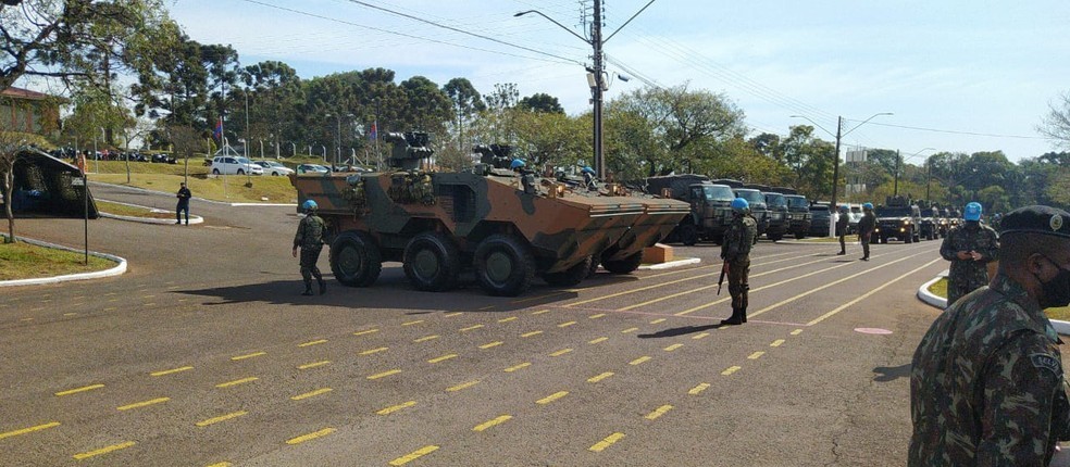 Comitiva da ONU visita Cascavel e avalia tropas do Exército