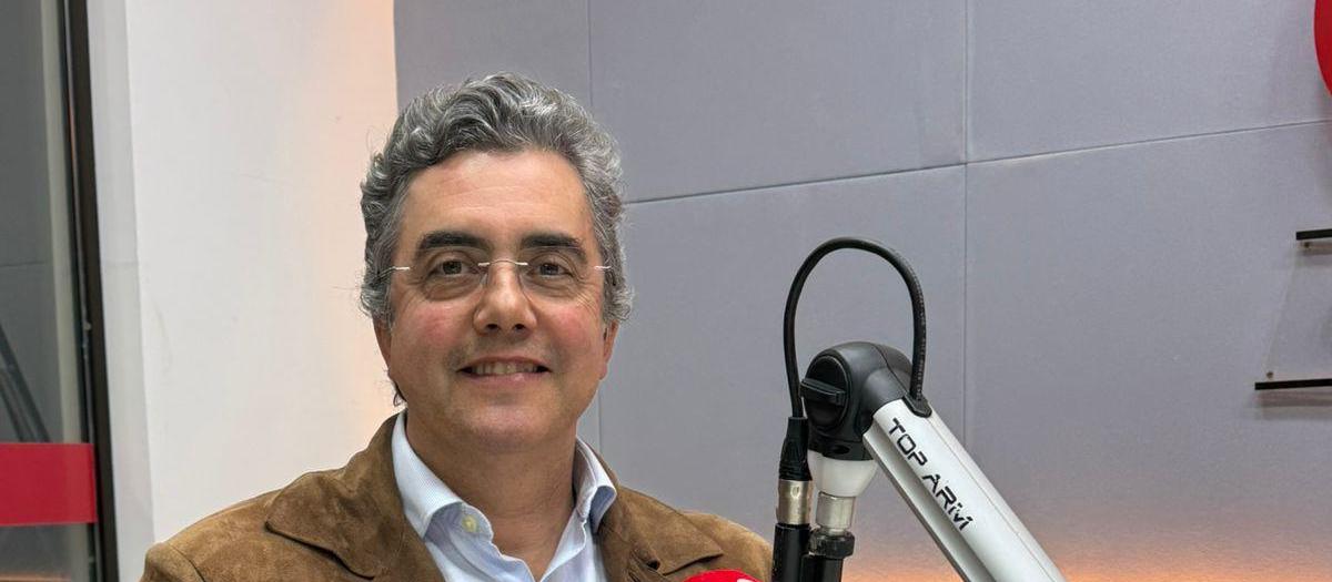 Dr. Rodrigo Guimarães, do Hospital Albert Einstein, palestra na aula magna de medicina da Univel
