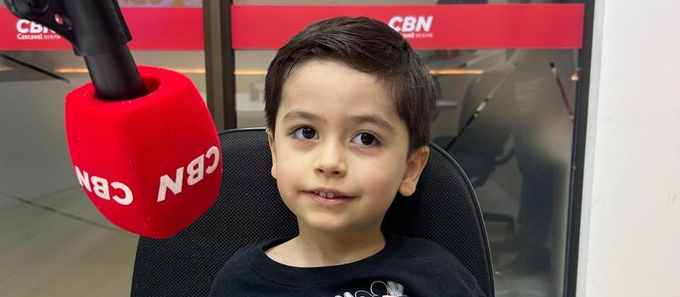 Jorginho Kalil de 4 anos registra QI próximo ao do físico alemão Albert Einstein