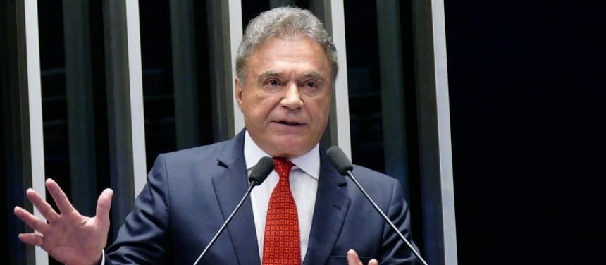 "Principal reforma que precisa acontecer no Brasil,é moral", diz  Álvaro Dias