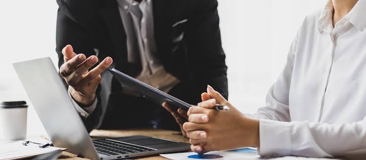 Empresários enfrentam desafios tributários e financeiros no planejamento para 2027