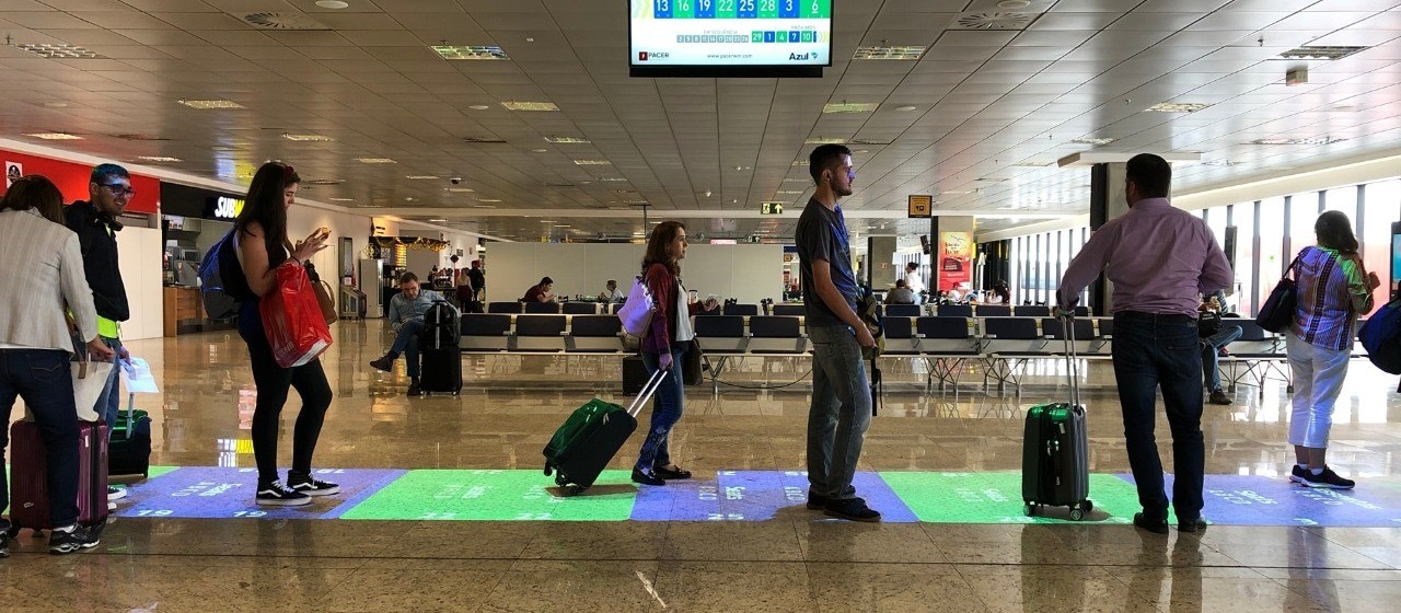  Empresa lança tapete virtual para agilizar embarques em aeroporto do Paraná