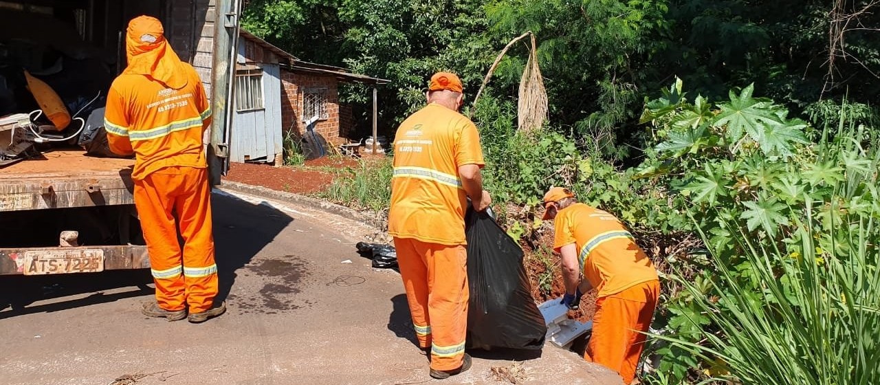Secretaria de Meio Ambiente recolhe meia tonelada de lixo no Rio das Antas