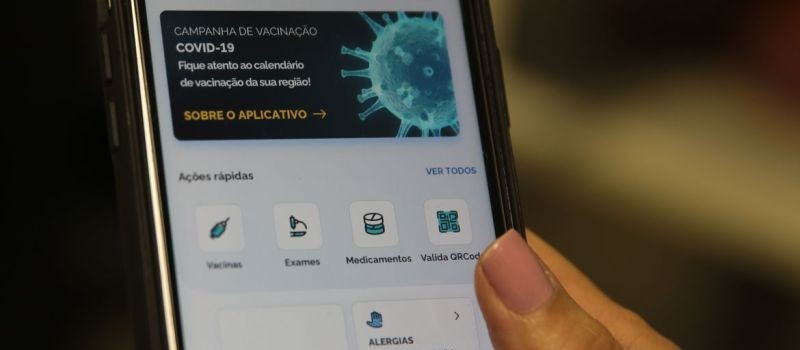 Lei que proíbe a exigência do passaporte da vacina é sancionada no Paraná