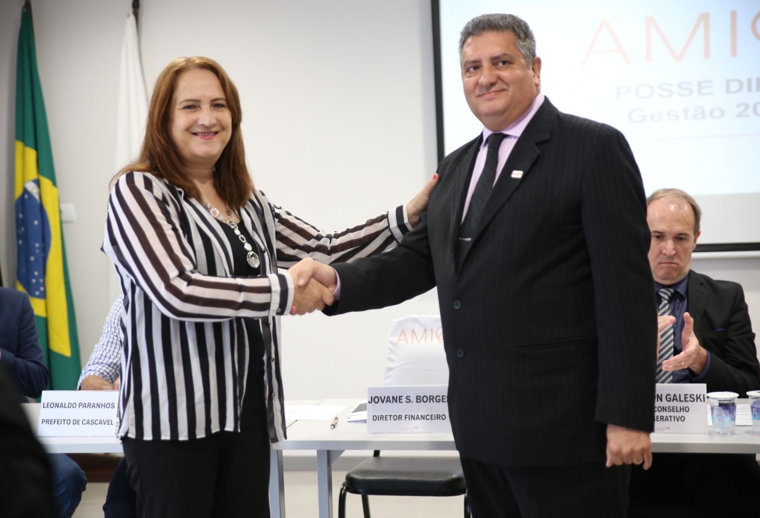 Empresário Jovane Borges é empossado presidente da AMIC PR