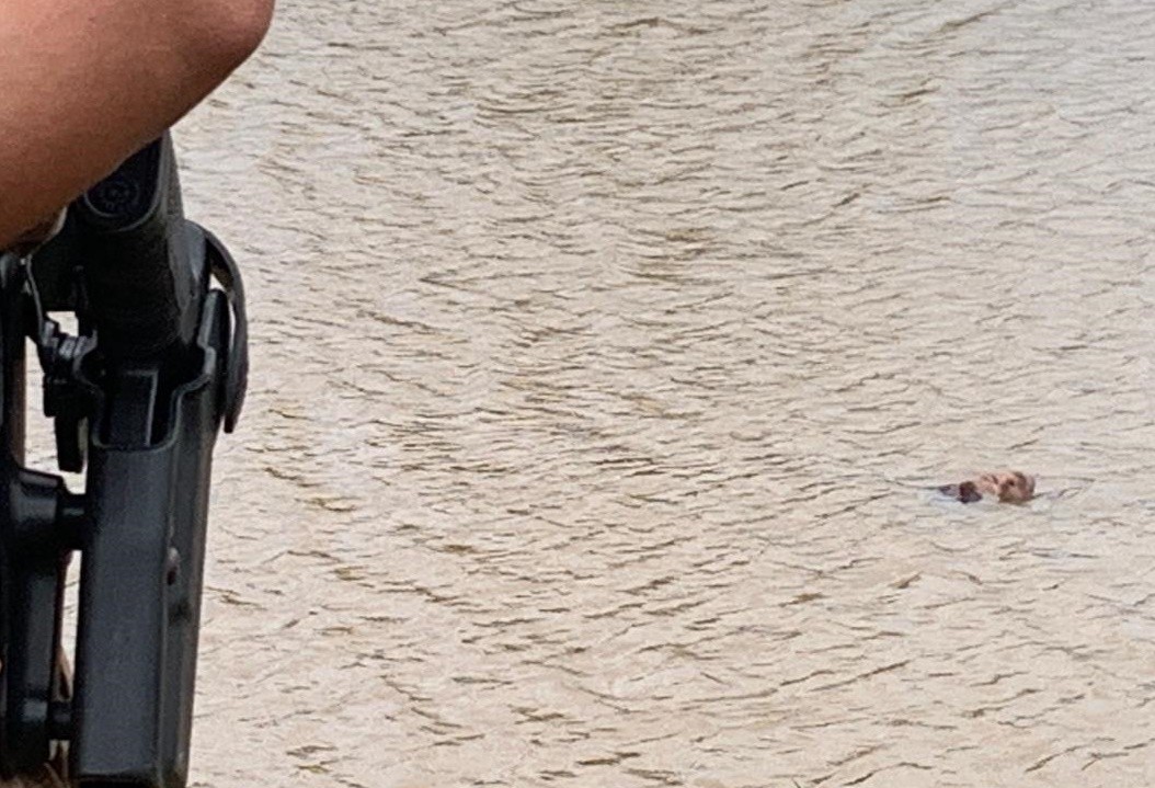 Polícia investiga morte de rapaz encontrado em lago, em Cascavel