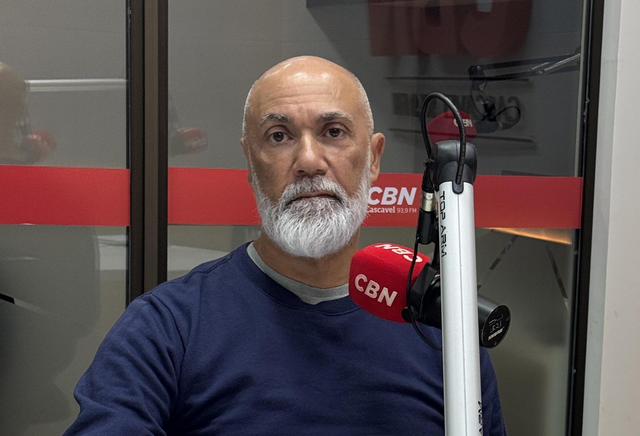 Profº Dr. Alexandre Ferrari comenta sobre os desafios da alfabetização
