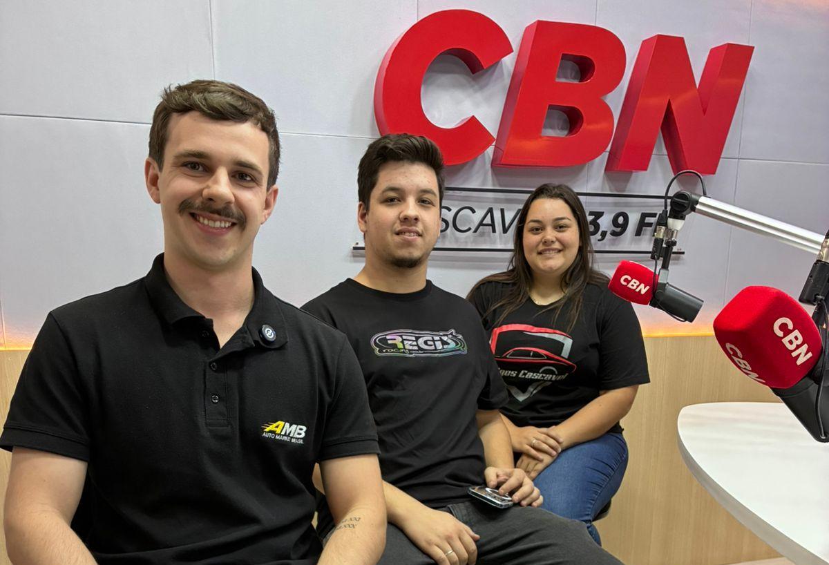 Leva Tudo Paraná reúne equipes de arrancada e carros antigos em Cascavel