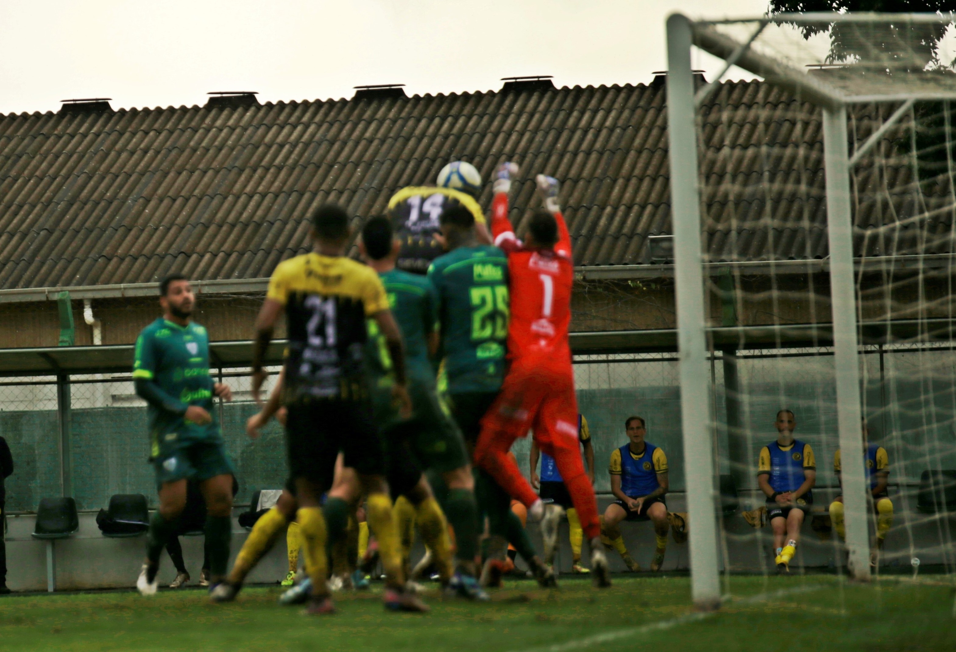 Com gol nos acréscimos, Cascavel inicia a Série “D” do Brasileiro com vitória