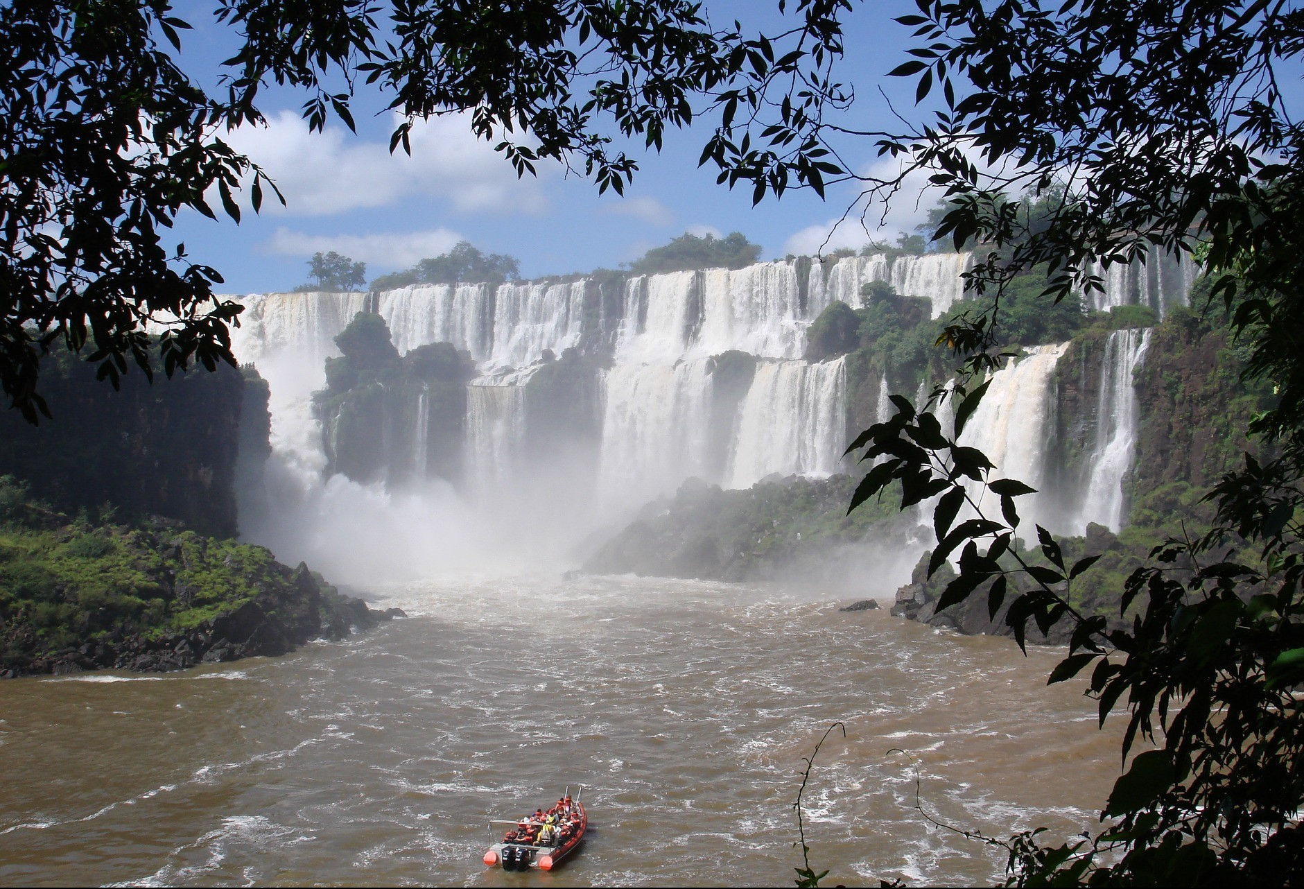 Hotelaria aponta ocupação máxima em Foz do Iguaçu 