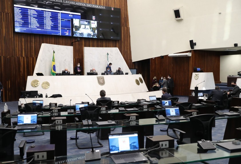 Divulgação de lista de espera do SUS no Paraná é aprovada na Assembleia