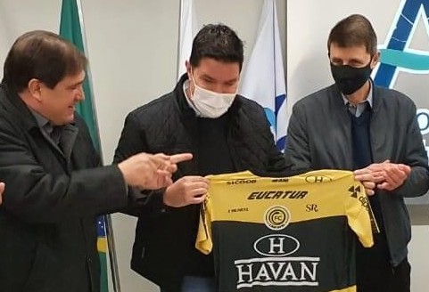 FC Cascavel chega à marca de 46 mil camisas vendidas 