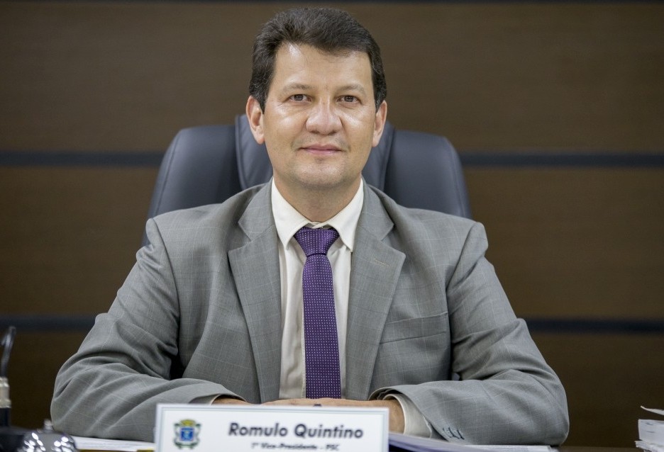 Comissão de Ética rejeita denúncia do MP contra Romulo Quintino por racismo religioso