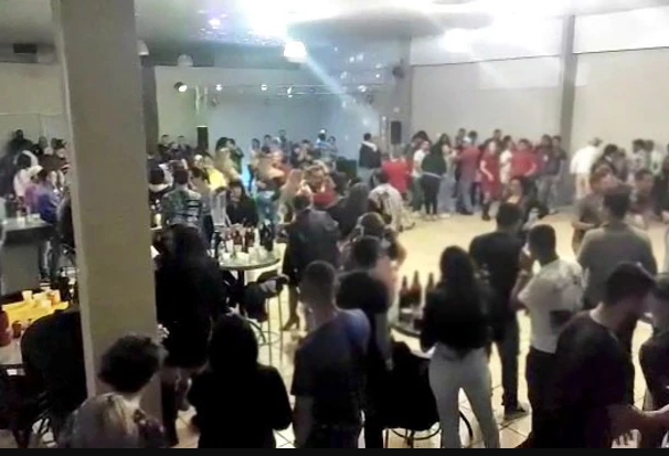 Festas ilegais são interrompidas pela fiscalização no fim de semana em Cascavel 