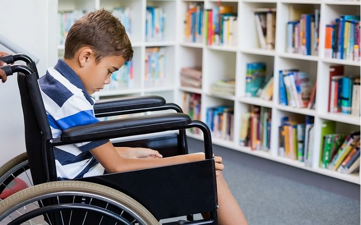 Crianças e adolescentes com deficiência têm direito a matricula escolar  