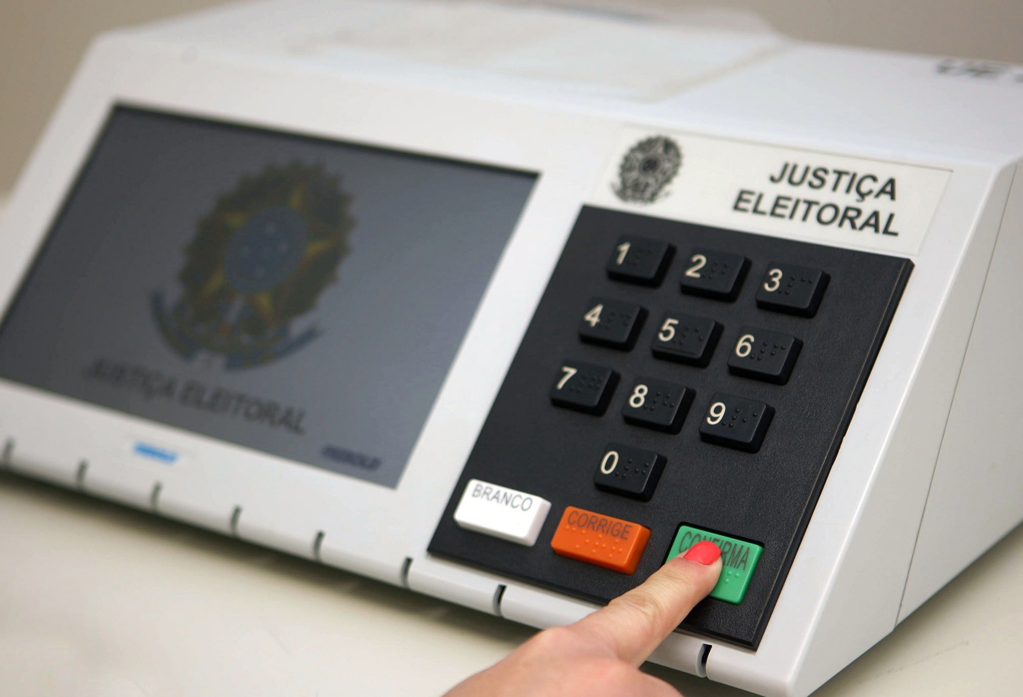 Em Cascavel, estão aptos a votar 223 mil eleitores em 77 locais e 569 urnas