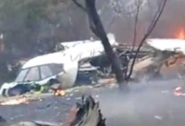 Avião sai de Cascavel com destino a Guarulhos, cai em Vinhedo SP,  62 pessoas morrem