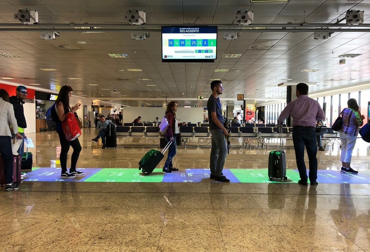  Empresa lança tapete virtual para agilizar embarques em aeroporto do Paraná