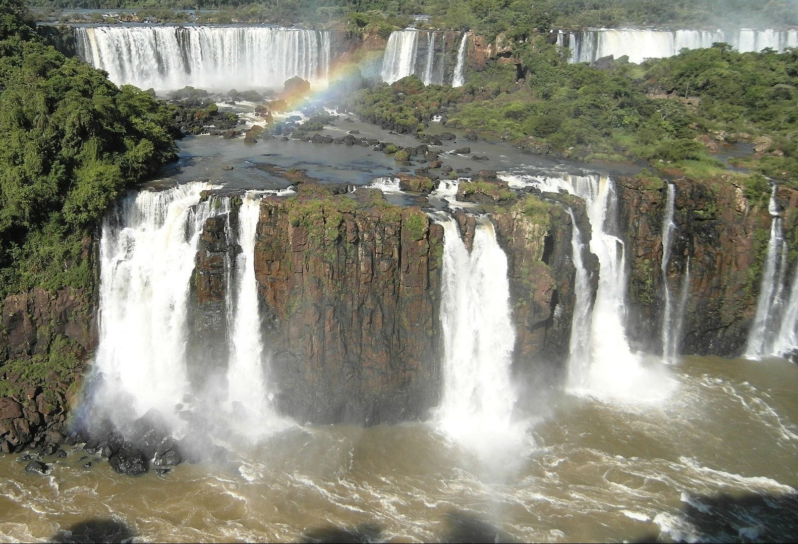 Feriado prolongado  amplia visitação aos atrativos de Foz do Iguaçu 