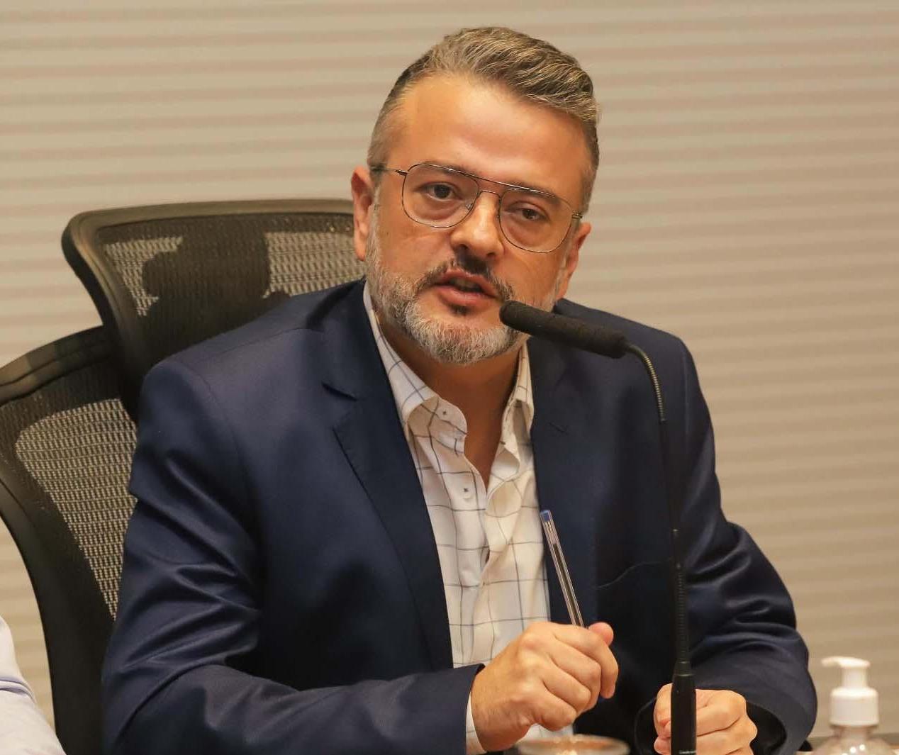 Paraná leva ao STF proposta para tornar mais equilibrada a divisão dos royalties do petróleo entre os estados