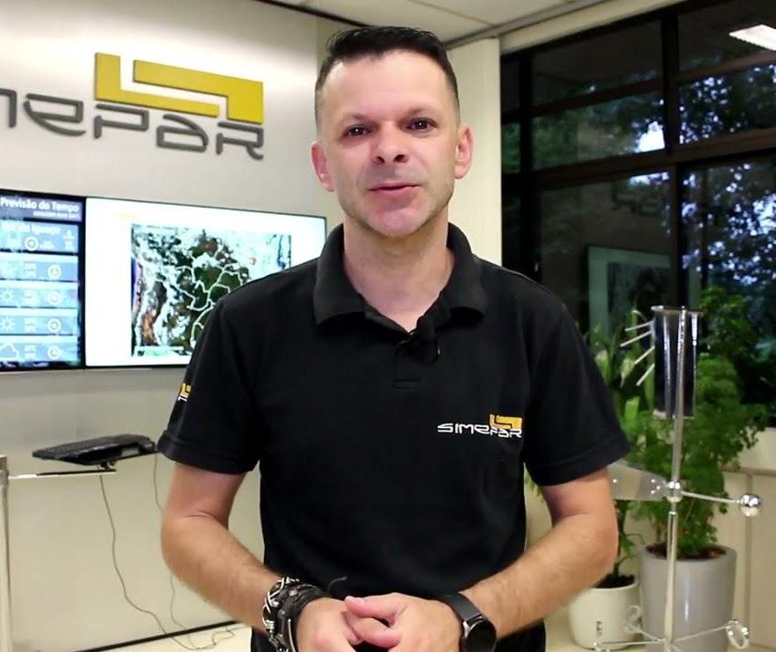 Meteorologista explica como se formam tornados e tempestades severas