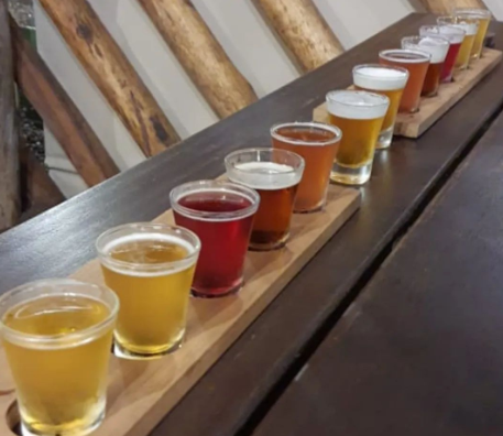Trilha Oma Bier - O turista pode fazer trilha e degustar as cervejas artesanais produzidas pelos produtores. (Distrito de São João - Cascavel) - Foto Instagram Oma Bier 