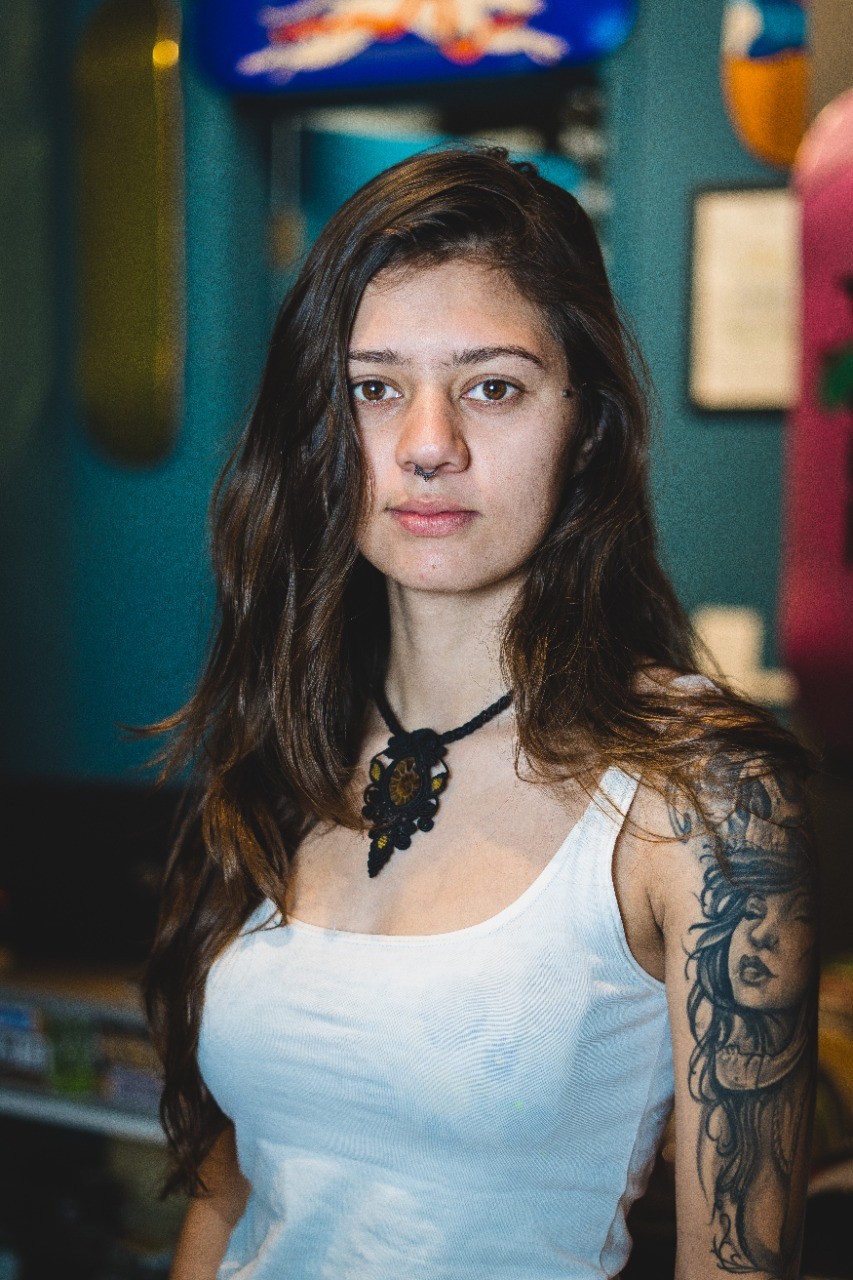 Paola Silveira, 19 anos