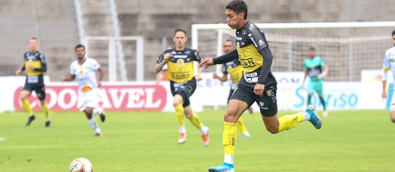 FC Cascavel vence Novorizontino com gol nos acréscimos