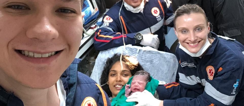 Bebê nasce em ambulância do Samu durante deslocamento a hospital