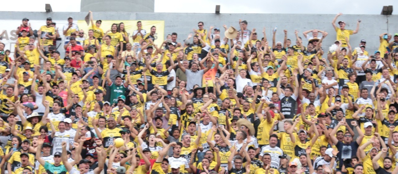 FC Cascavel quebra mais um tabu ao  vencer o Athlético, diante do maior público da temporada