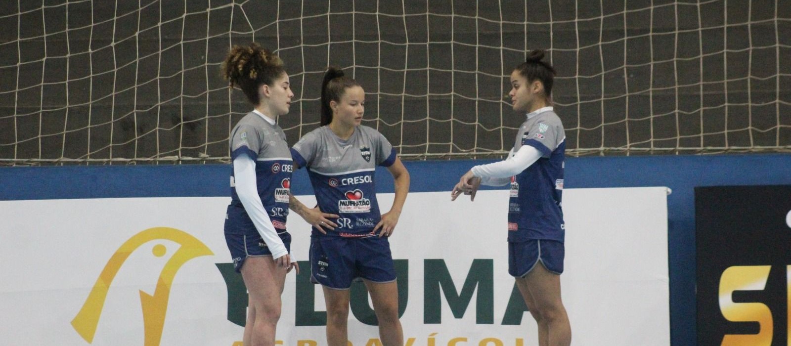 Stein Cascavel recebe Leoas da Serra pela Liga Feminina de Futsal