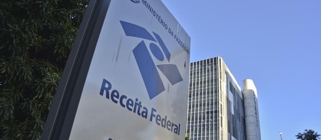 Governo quer extinguir Superintendência da Receita Federal com sede em Curitiba