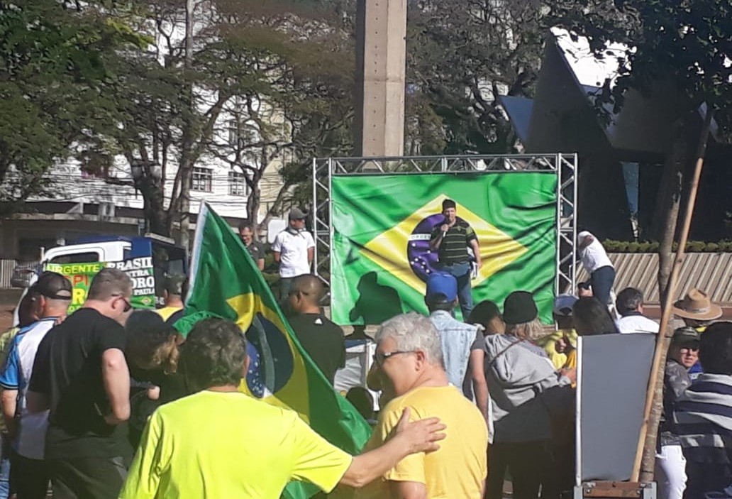 Manifestantes pedem que Bolsonaro vete Lei de Abuso de Autoridade